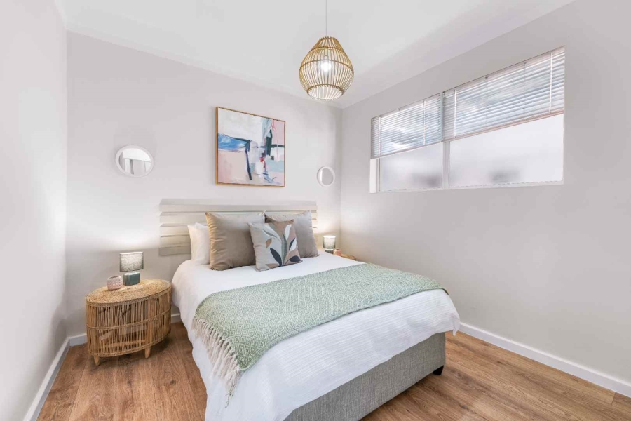To Let 2 Bedroom Property for Rent in Green Point Western Cape